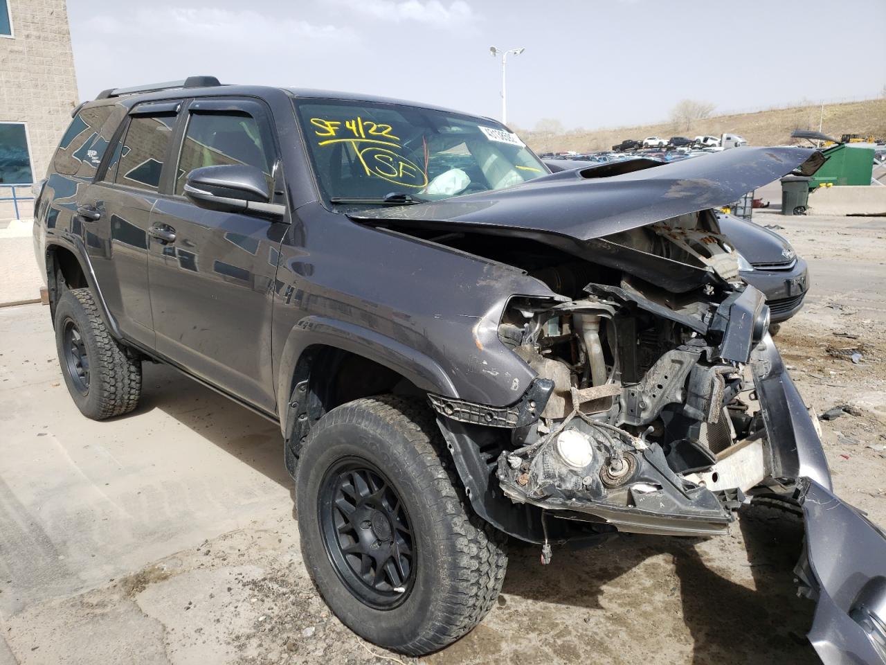 TOYOTA 4RUNNER SR 2018 with VIN JTEBU5JR1J5505309 - Photo from auction