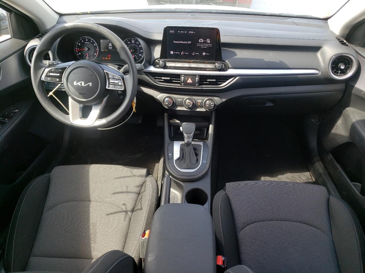 Photo 9 from auction – 2022 KIA FORTE FE with VIN 3KPF24AD5NE455311