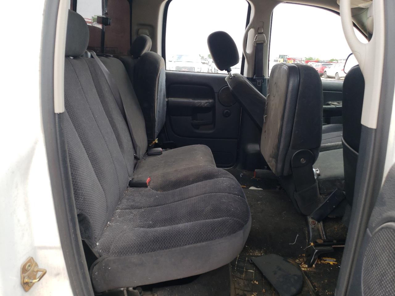 Foto 6 de la subasta – 2005 DODGE RAM 1500 S con VIN 1D7HA18D55J573402