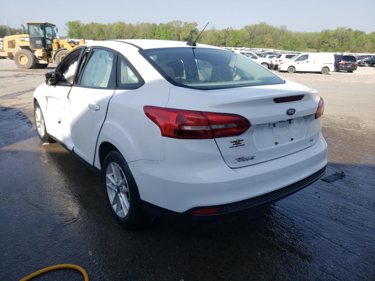 Photo 3 from auction – 2017 FORD FOCUS SE with VIN 1FADP3F26HL322634