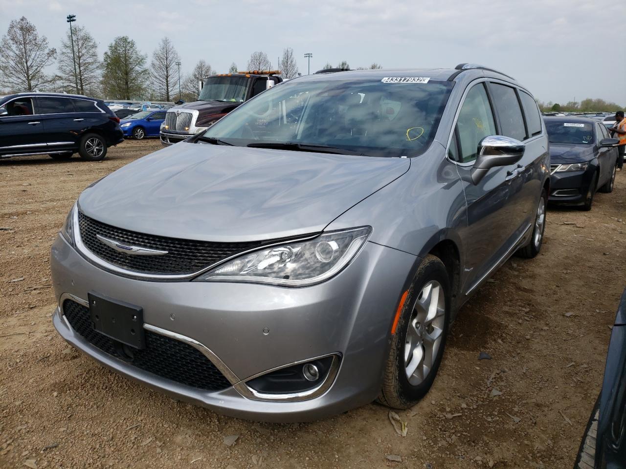 Фото 2 с аукциона – 2020 CHRYSLER PACIFICA L с VIN 2C4RC1GG5LR209218