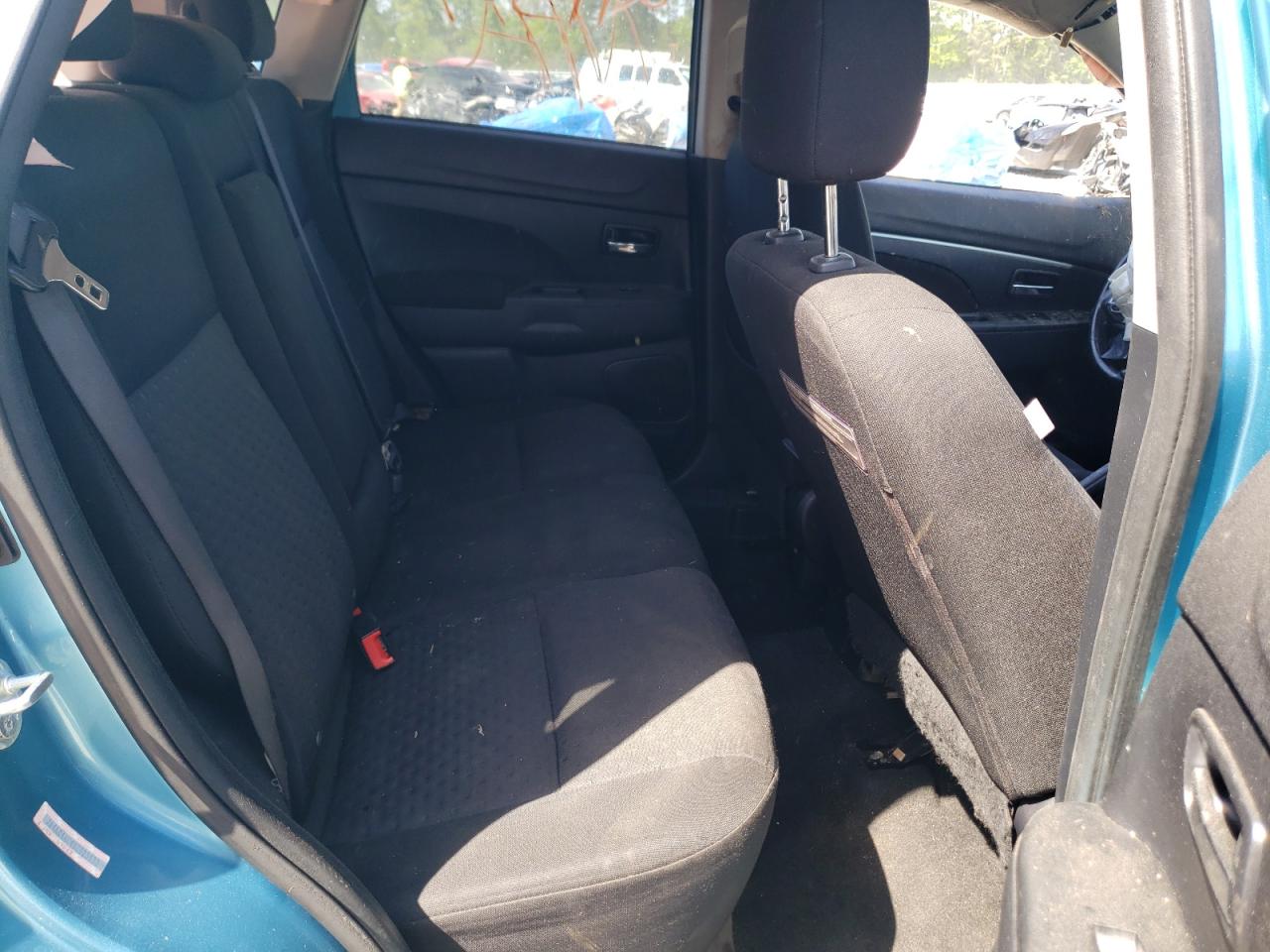 Photo 6 from auction – 2011 MITSUBISHI OUTLANDER with VIN JA4AR4AU4BZ023633