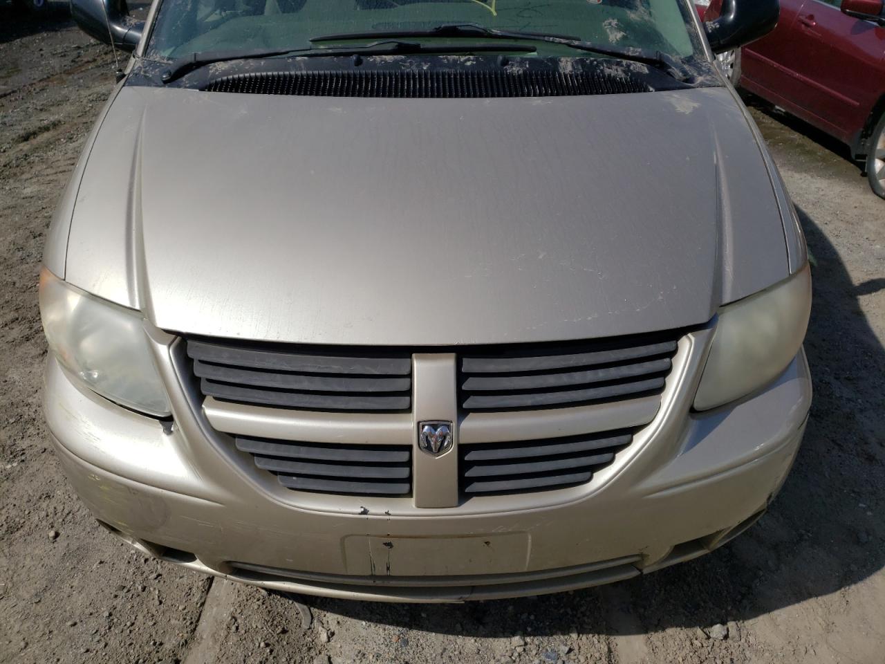 Photo 7 from auction – 2005 DODGE GRAND CARA with VIN 2D4GP44L05R544469