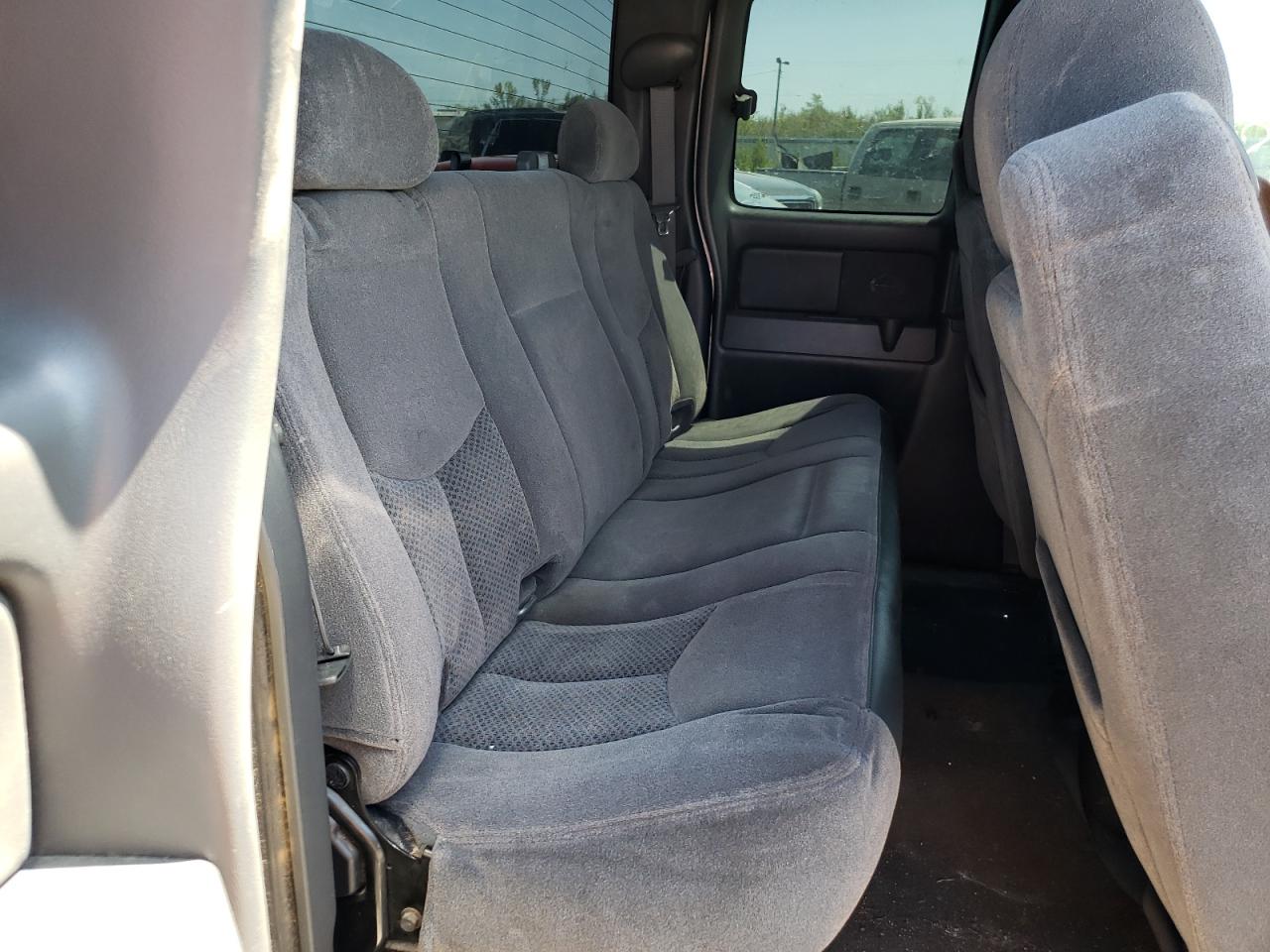 Photo 6 from auction – 2006 CHEVROLET SILVERADO with VIN 2GCEK19BX61276368