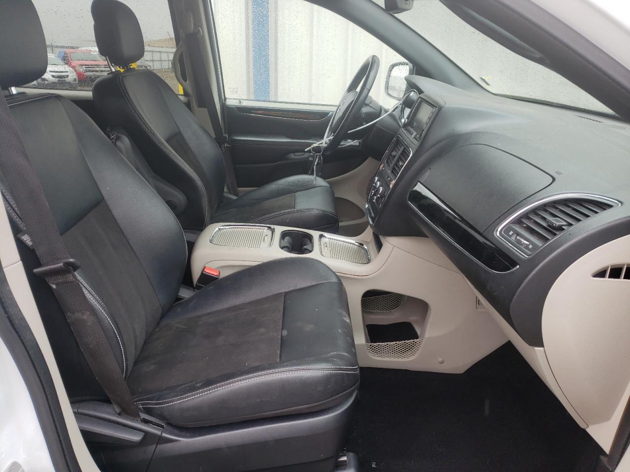 Photo 5 from auction – 2019 DODGE GRAND CARA with VIN 2C4RDGCG7KR800042