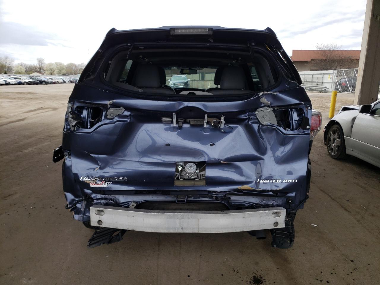 Photo 9 from auction – 2016 TOYOTA HIGHLANDER with VIN 5TDDKRFH2GS334891