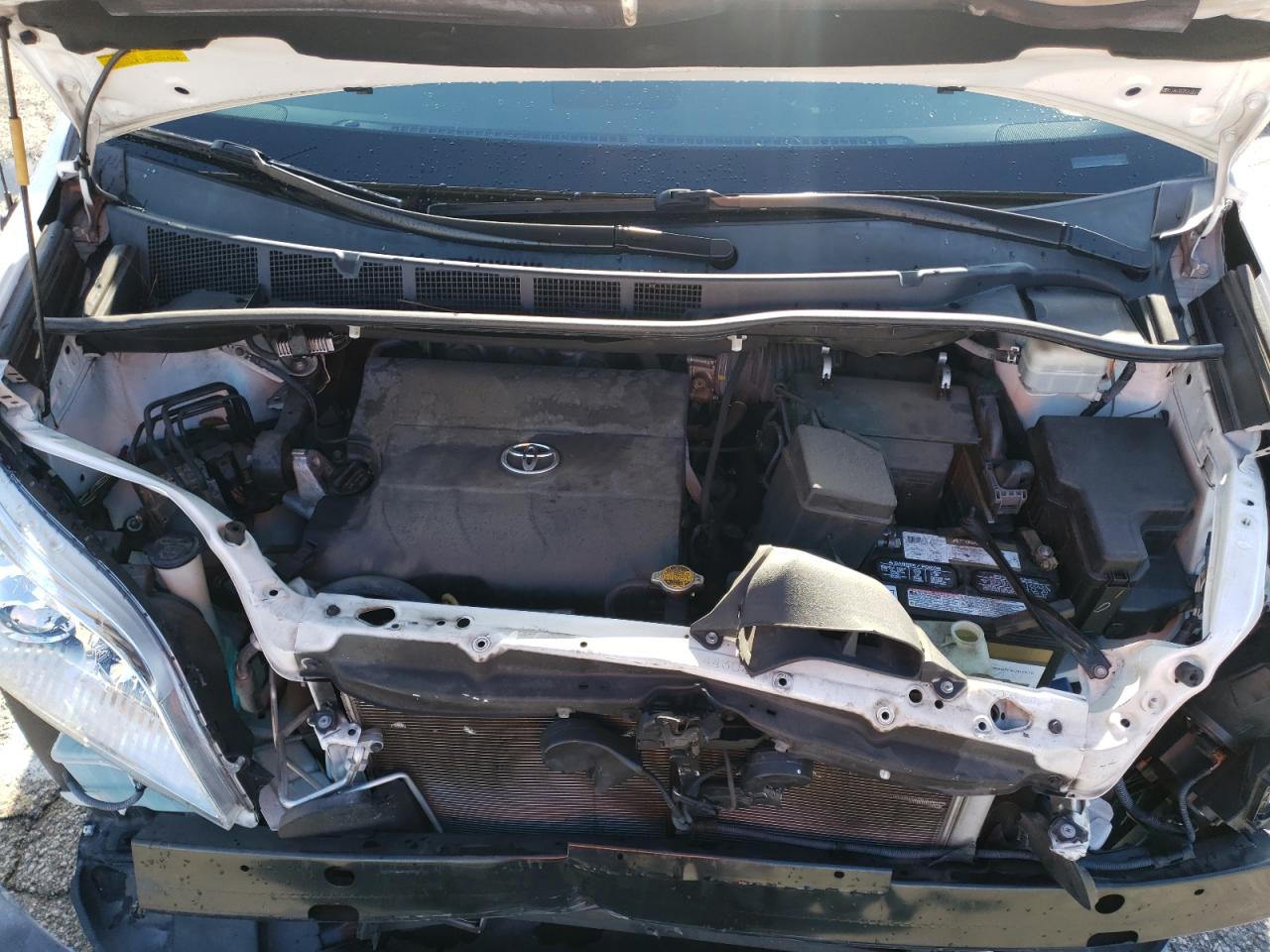 Photo 7 from auction – 2014 TOYOTA SIENNA LE with VIN 5TDKK3DC0ES459333