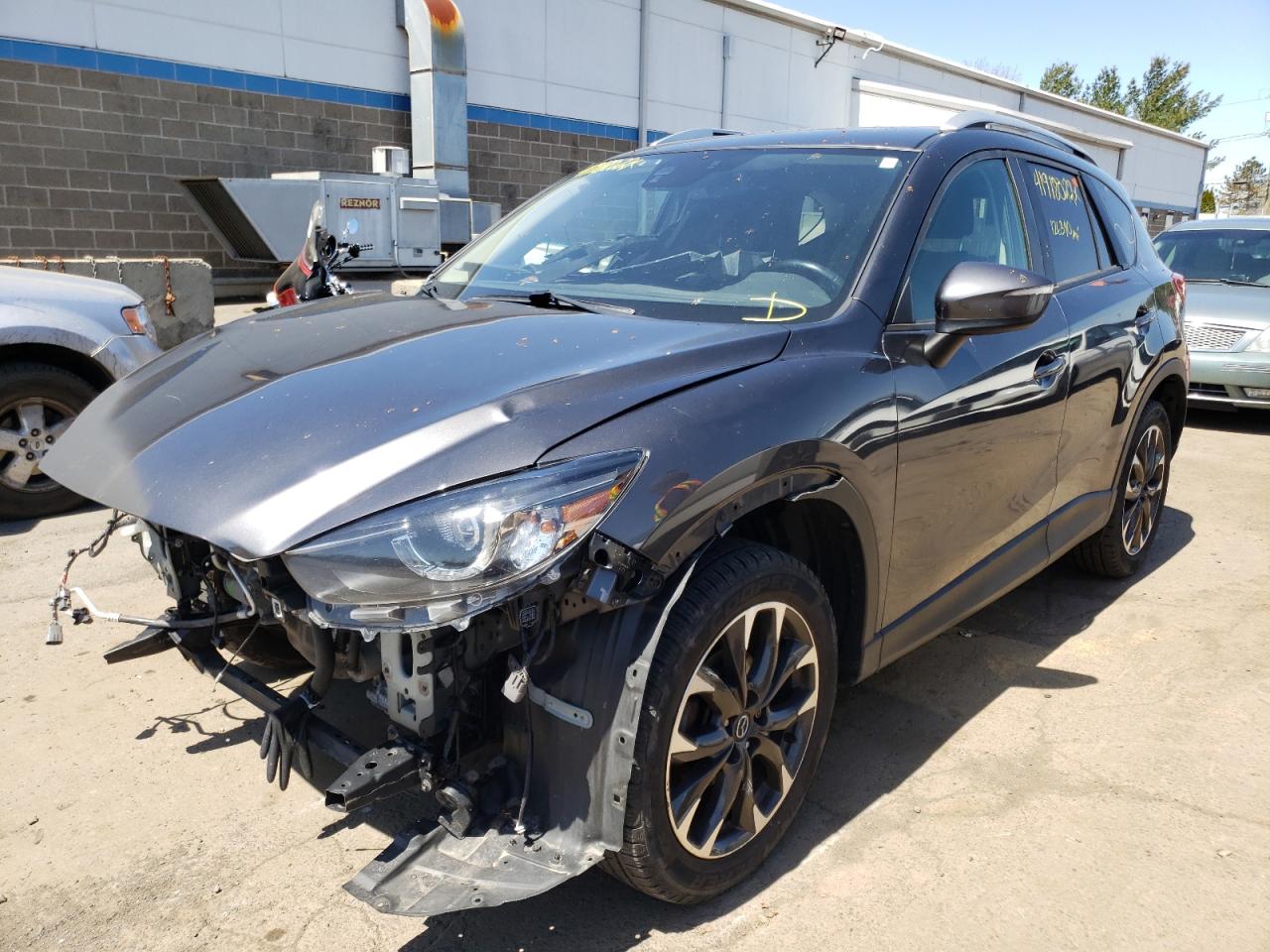 Photo 2 from auction – 2016 MAZDA CX-5 GT with VIN JM3KE4DY5G0895598
