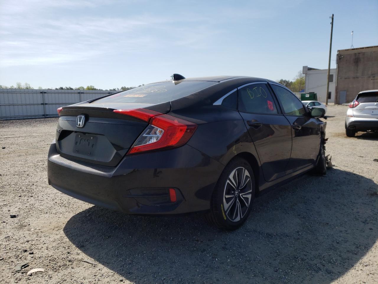 Photo 4 from auction – 2017 HONDA CIVIC EXL with VIN 2HGFC1F76HH655607