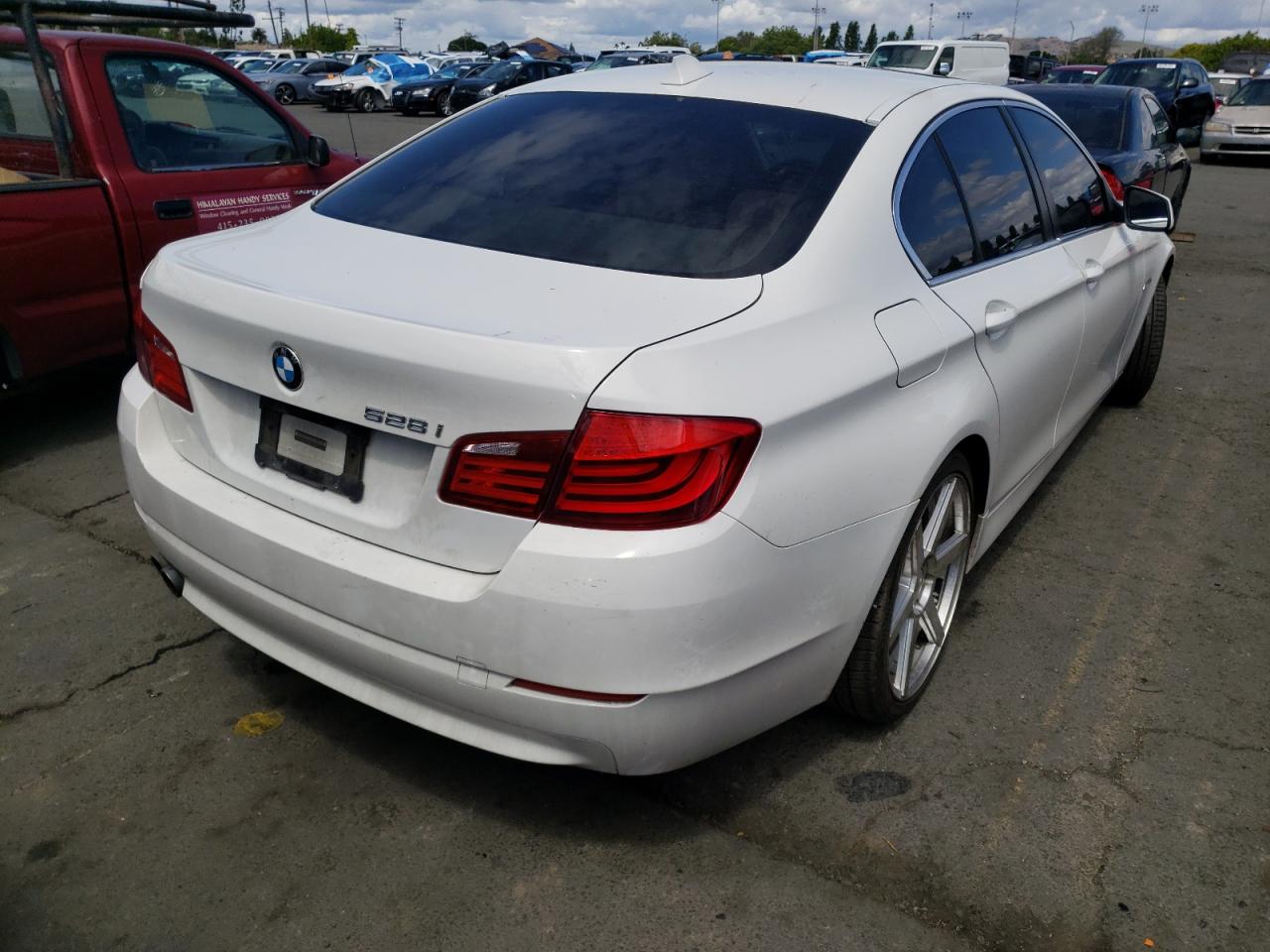 Photo 4 from auction – 2011 BMW 528 I with VIN WBAFR1C56BC748554