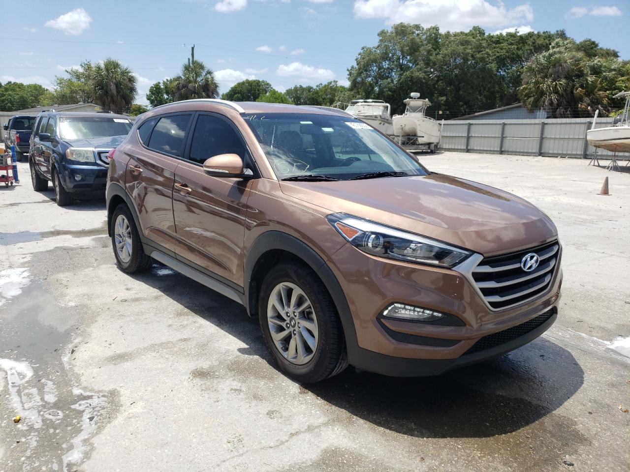 HYUNDAI TUCSON LIM 2017 with VIN KM8J33A46HU439167 - Photo from auction