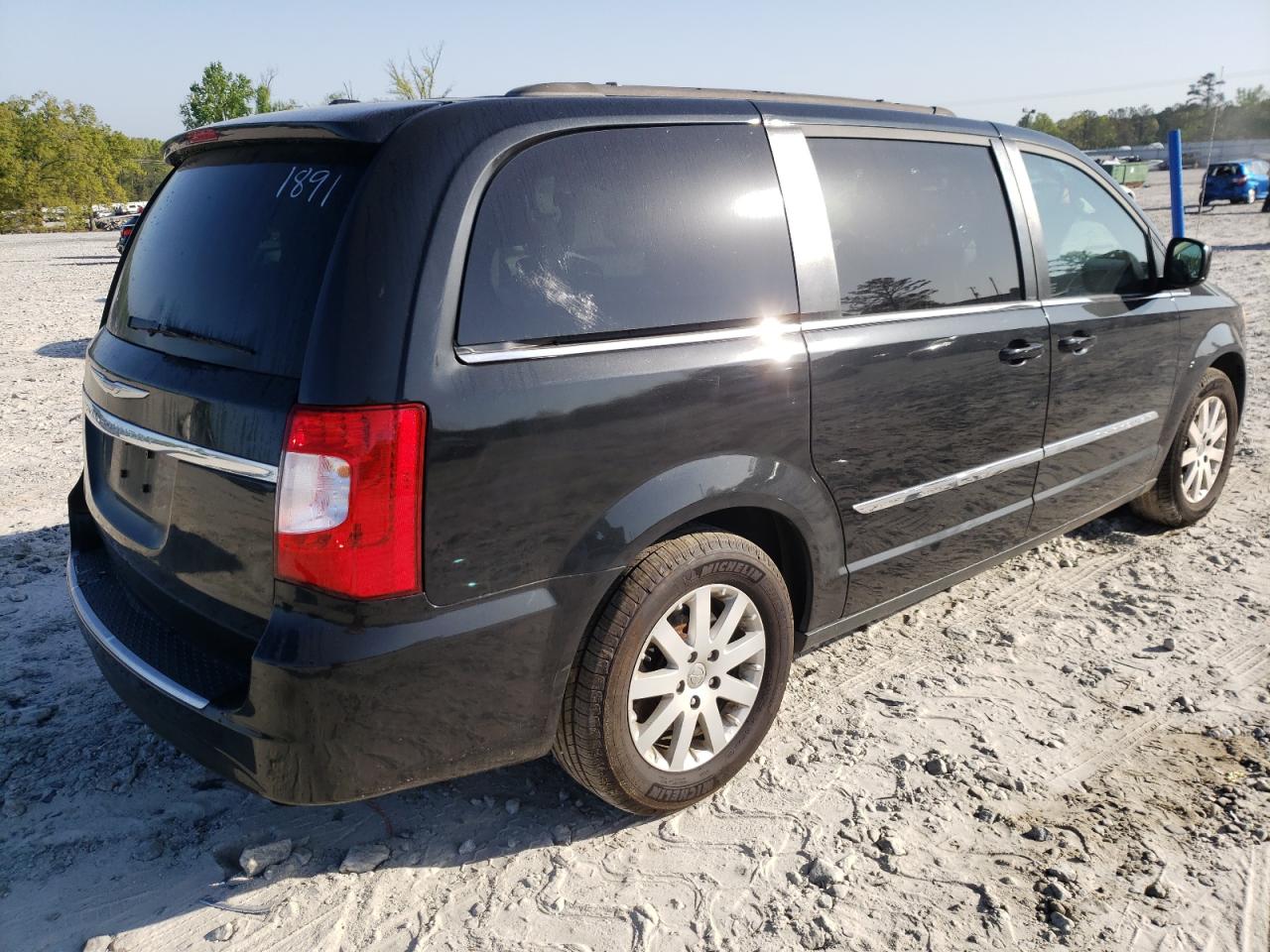 Photo 4 from auction – 2014 CHRYSLER TOWN & COU with VIN 2C4RC1BG6ER111891
