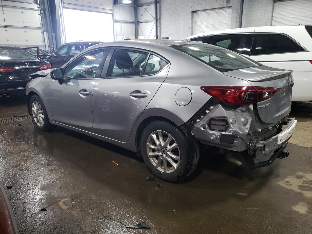 Photo 3 from auction – 2015 MAZDA 3 TOURING with VIN JM1BM1V77F1258978