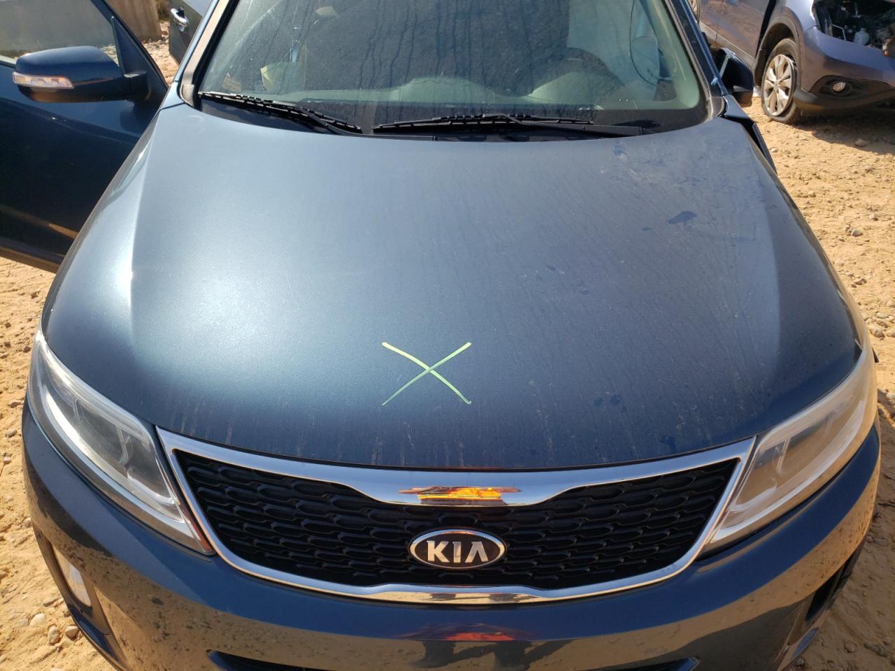 Photo 7 from auction – 2014 KIA SORENTO LX with VIN 5XYKTCA67EG478177