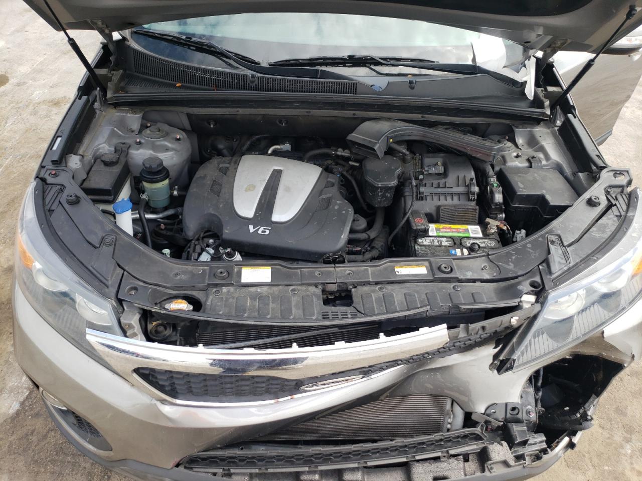 Photo 7 from auction – 2012 KIA SORENTO EX with VIN 5XYKU4A2XCG262952