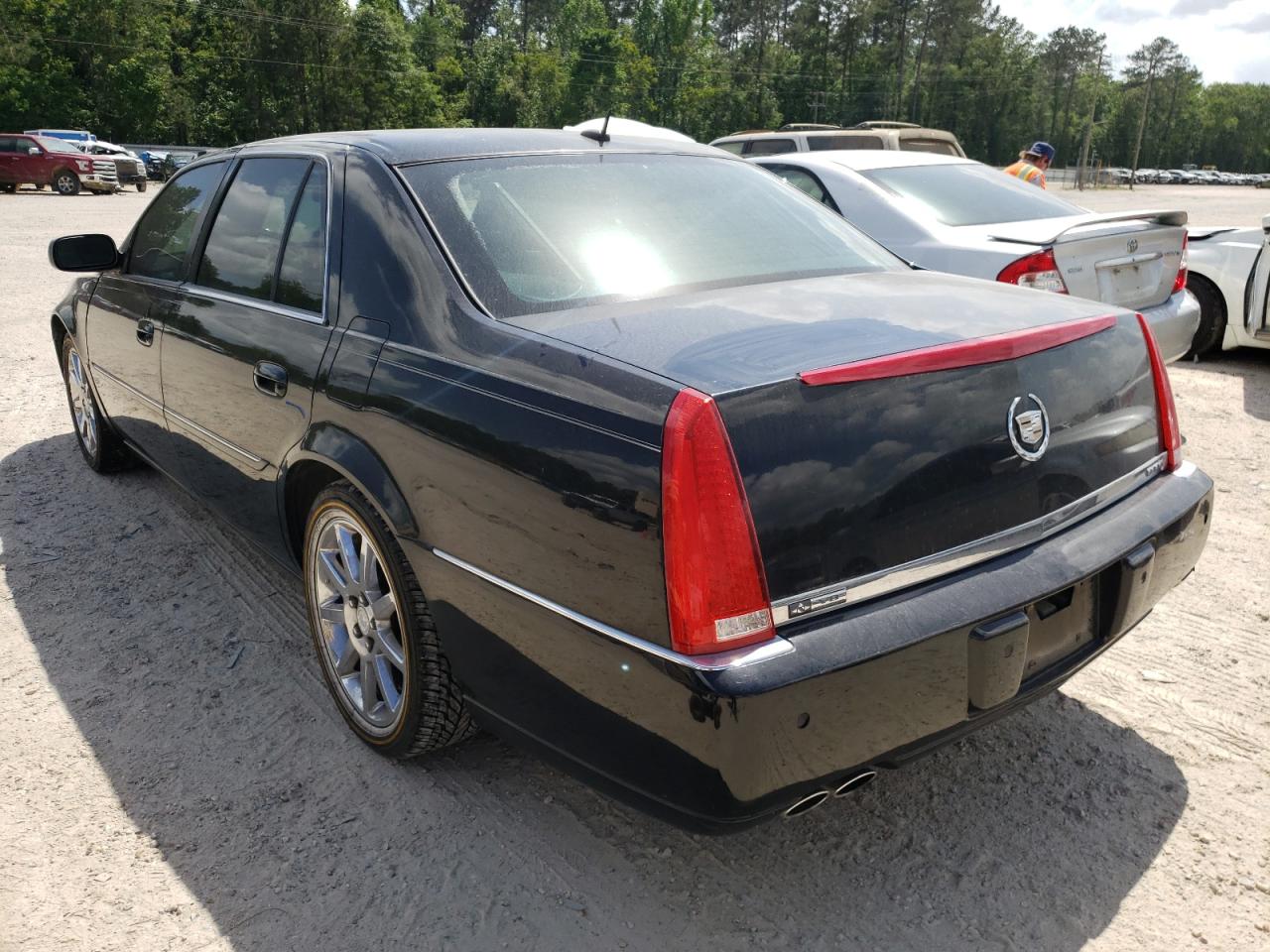 Photo 3 from auction – 2006 CADILLAC DTS with VIN 1G6KD579X6U116731