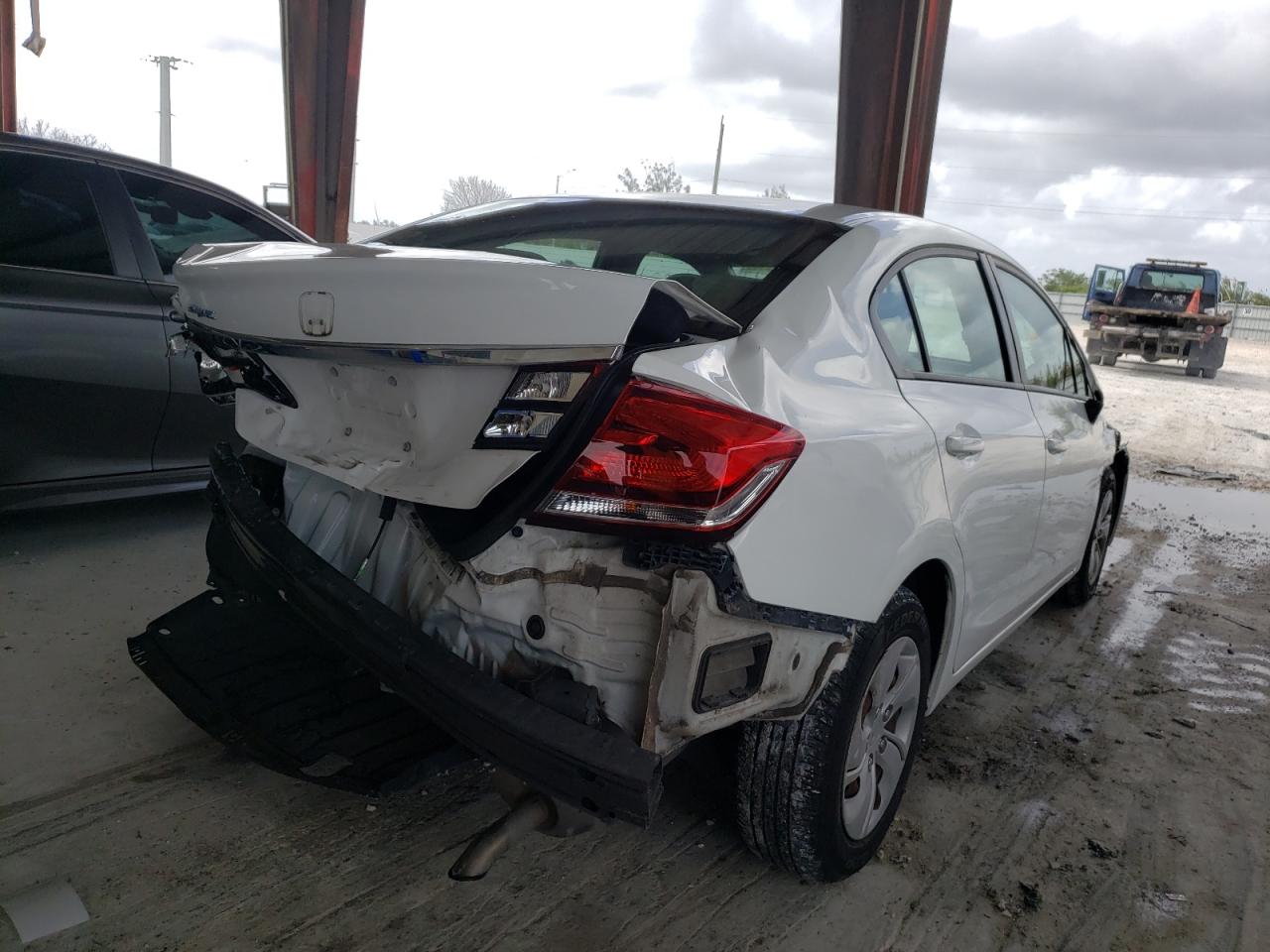 Photo 4 from auction – 2015 HONDA CIVIC LX with VIN 19XFB2F57FE096518