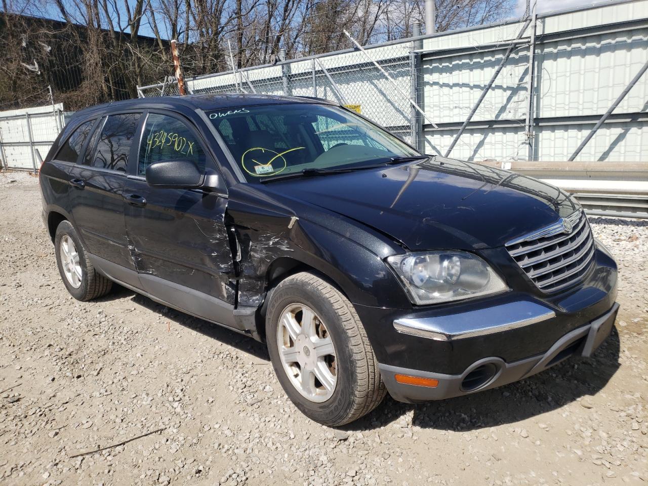 CHRYSLER PACIFICA T 2006 with VIN 2A4GF684X6R801065 - Photo from auction