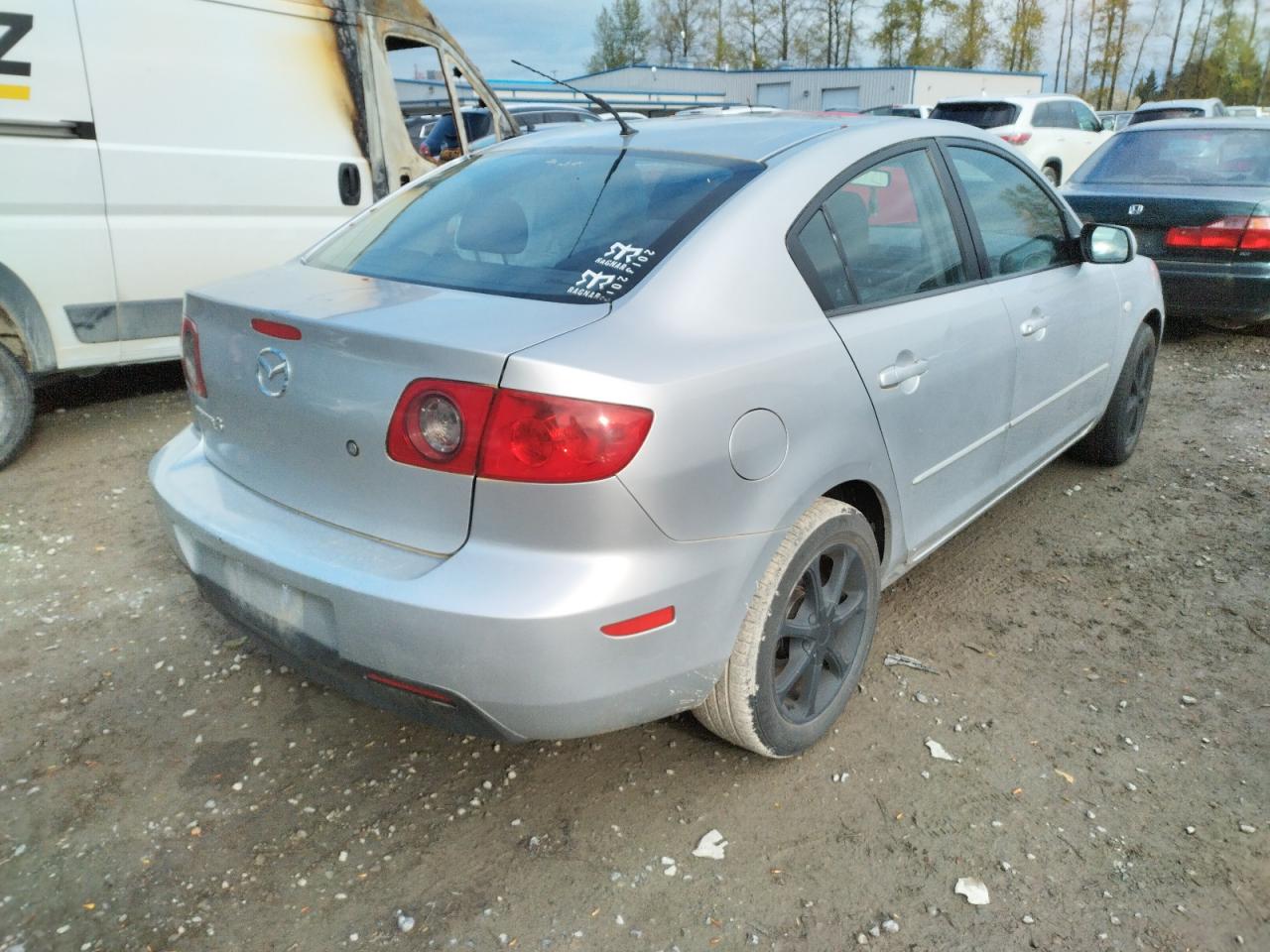 Photo 4 from auction – 2006 MAZDA 3 I with VIN JM1BK32F261499277