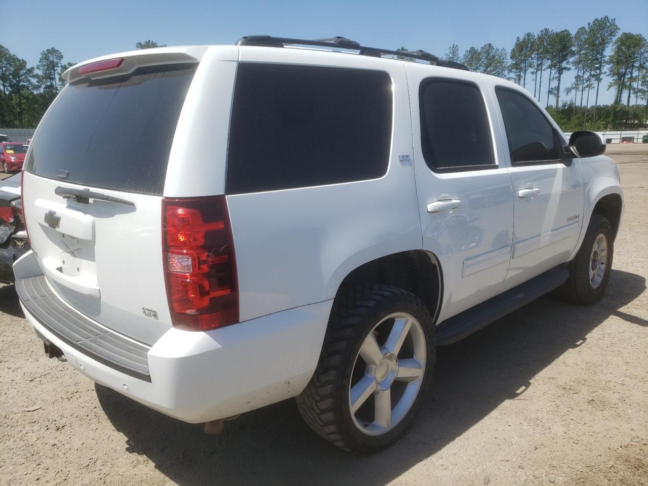 Photo 4 from auction – 2013 CHEVROLET TAHOE C150 with VIN 1GNSCBE07DR279539