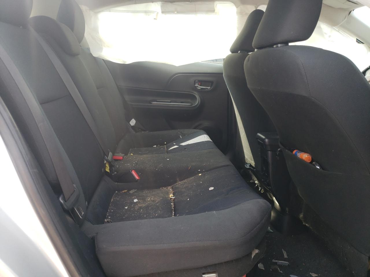 Photo 6 from auction – 2015 TOYOTA PRIUS C with VIN JTDKDTB39F1103734