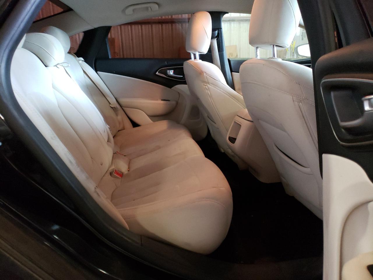 Photo 17 from auction – 2016 CHRYSLER 200 LX with VIN 1C3CCCFB4GN188697