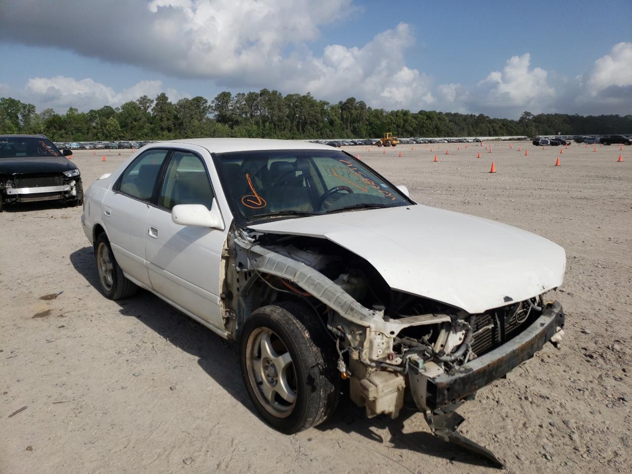 TOYOTA CAMRY CE 2001 with VIN 4T1BG22K01U854510 - Photo from auction