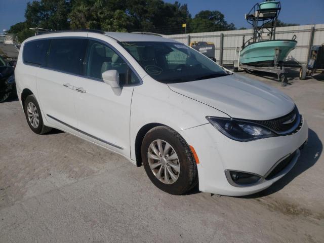 CHRYSLER PACIFICA T 2017 with VIN 2C4RC1BG1HR688106 - Photo from auction