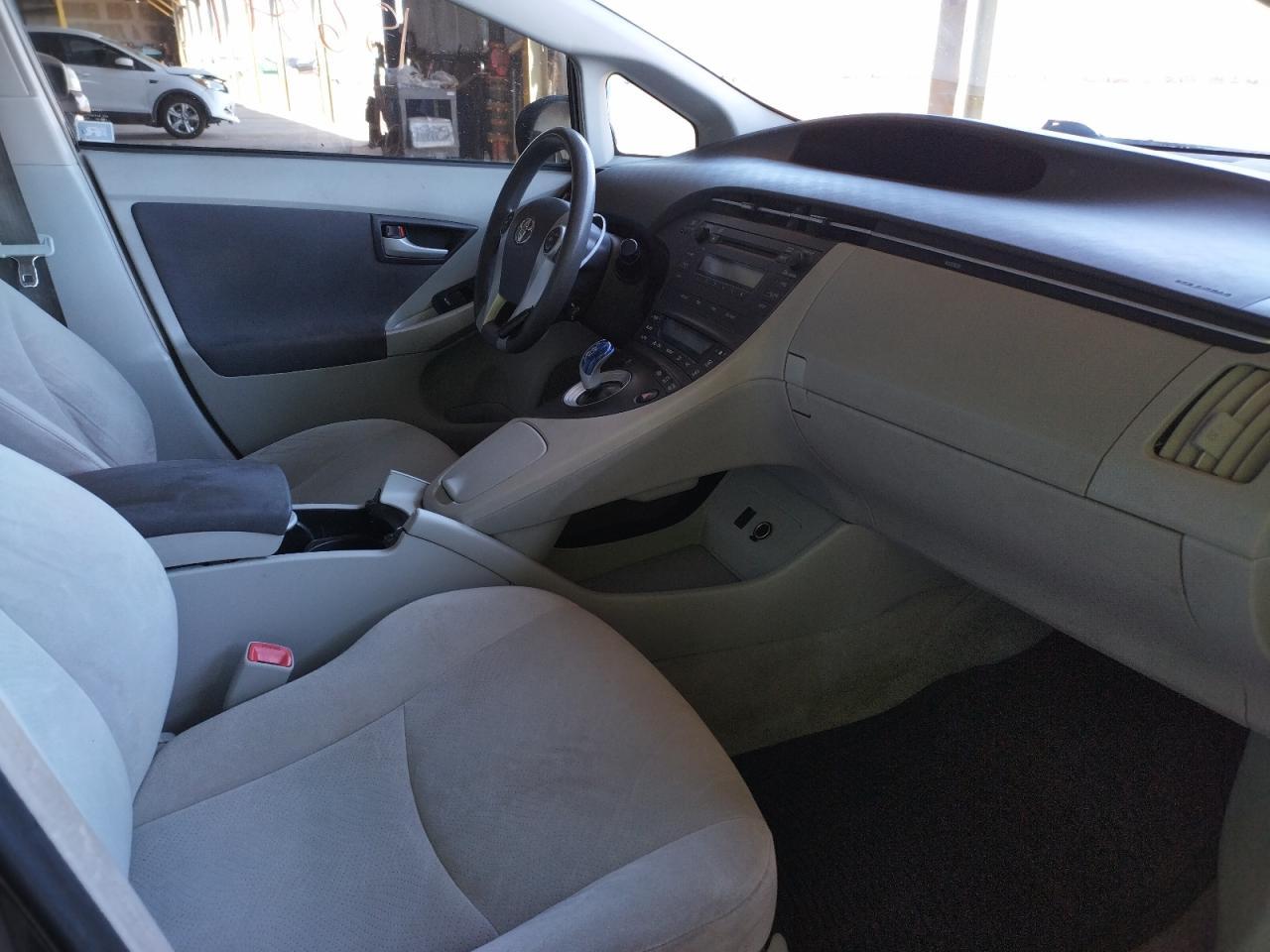 Photo 5 from auction – 2011 TOYOTA PRIUS with VIN JTDKN3DU6B5365281