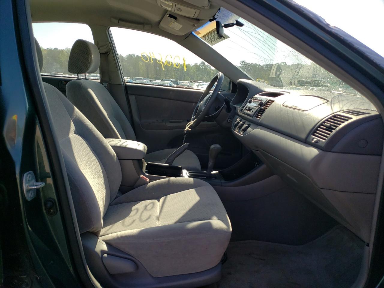 Photo 5 from auction – 2003 TOYOTA CAMRY LE with VIN 4T1BE32K03U670277