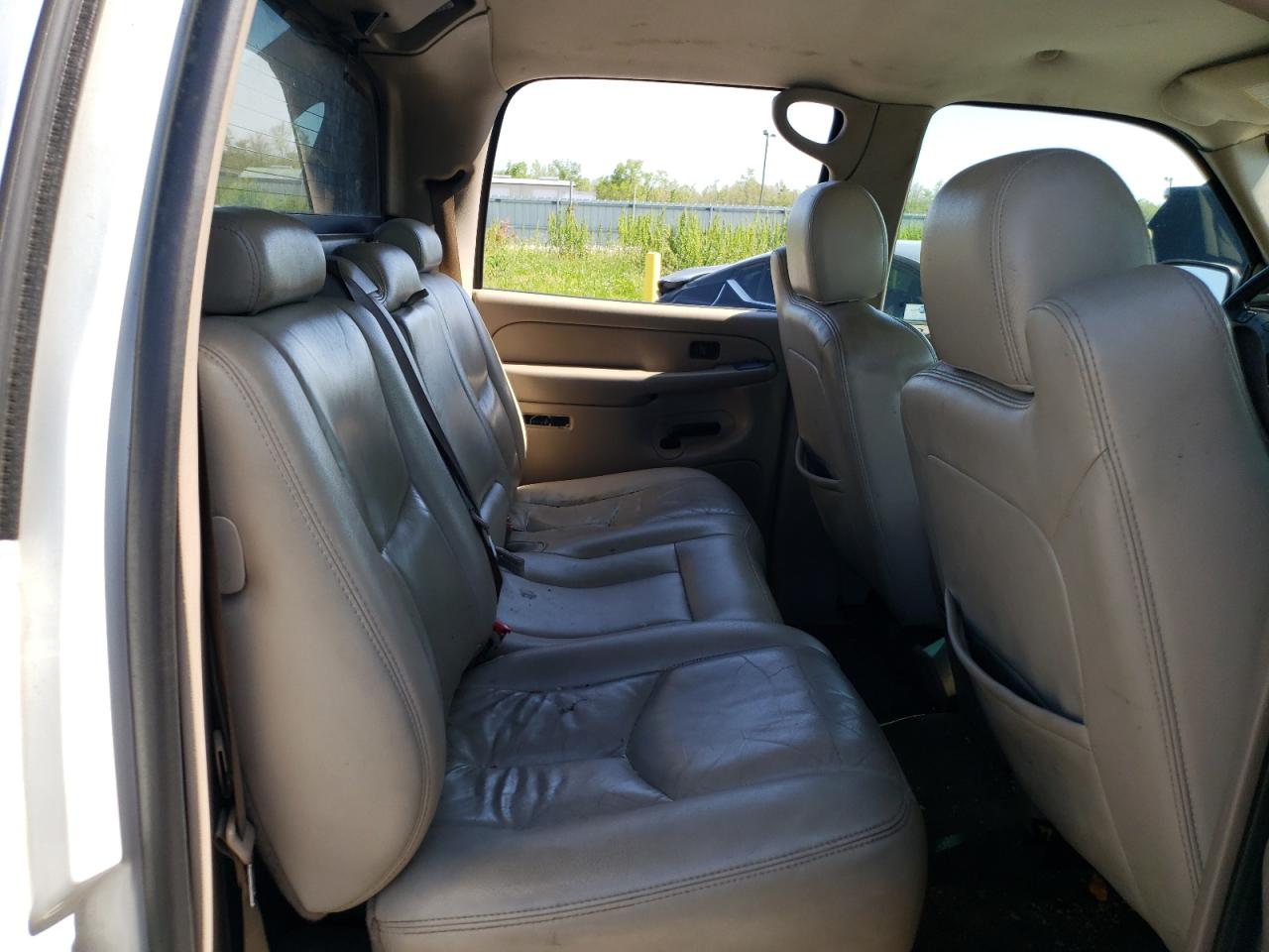 Photo 6 from auction – 2005 CHEVROLET AVALANCHE with VIN 3GNEC12Z95G124311
