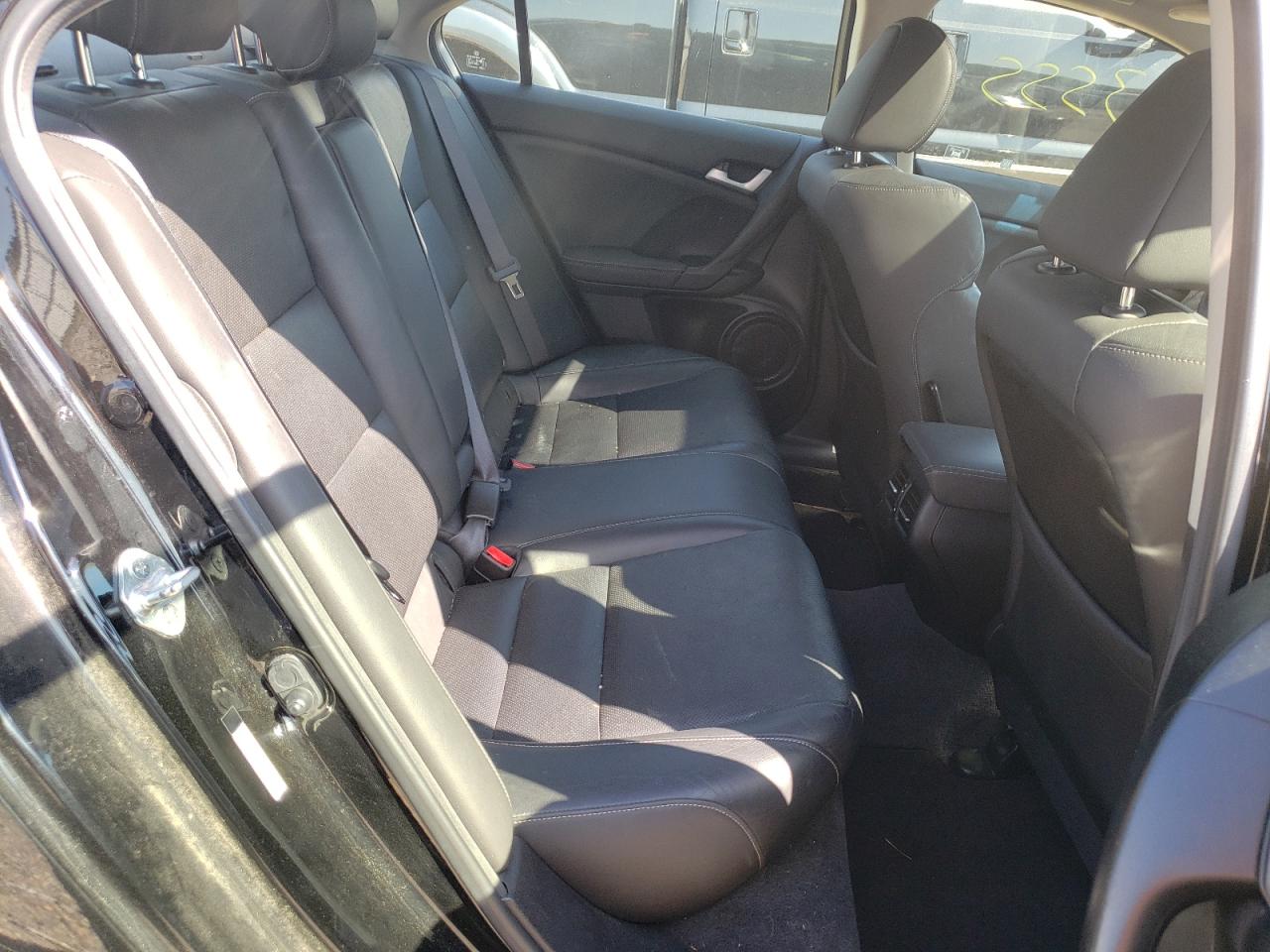 Photo 6 from auction – 2012 ACURA TSX TECH with VIN JH4CU2F60CC017861