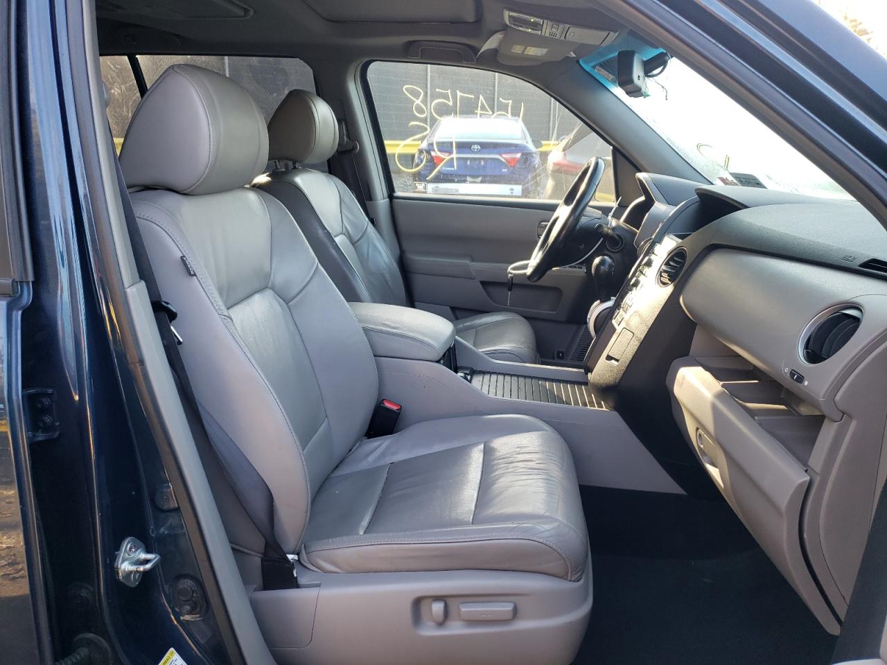 Photo 5 from auction – 2009 HONDA PILOT EXL with VIN 5FNYF486X9B029926