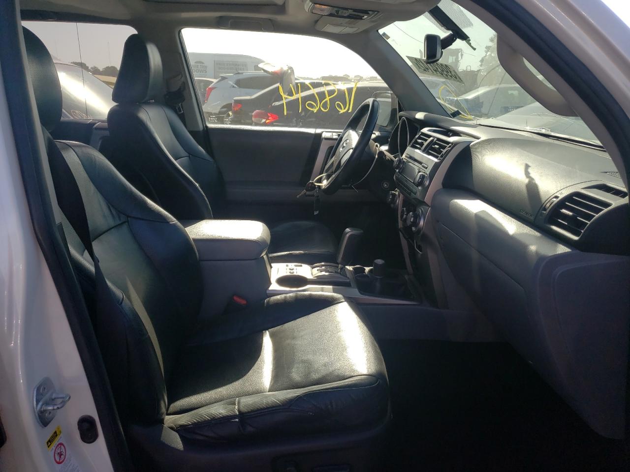 Photo 5 from auction – 2011 TOYOTA 4RUNNER SR with VIN JTEBU5JR6B5038258