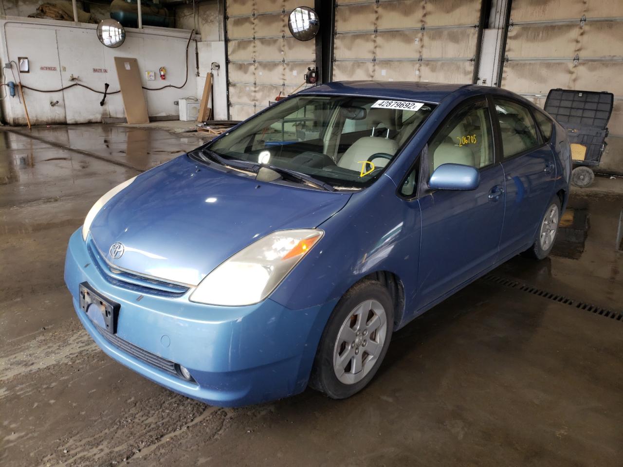 Photo 2 from auction – 2005 TOYOTA PRIUS with VIN JTDKB20U557028702