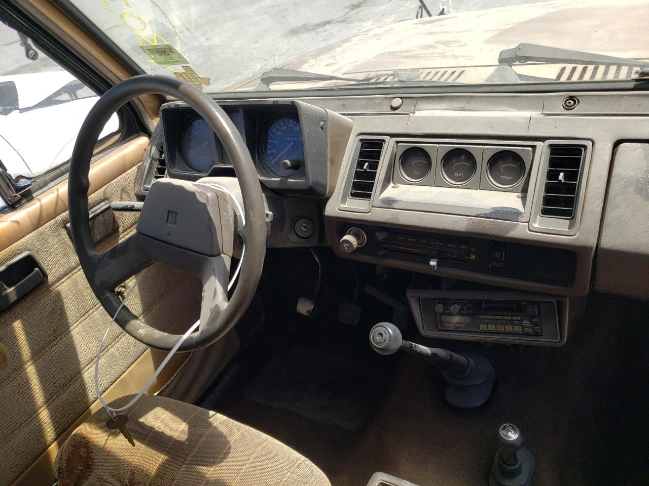 Photo 9 from auction – 1986 ISUZU TROOPER II with VIN JAACH18L2G5437495