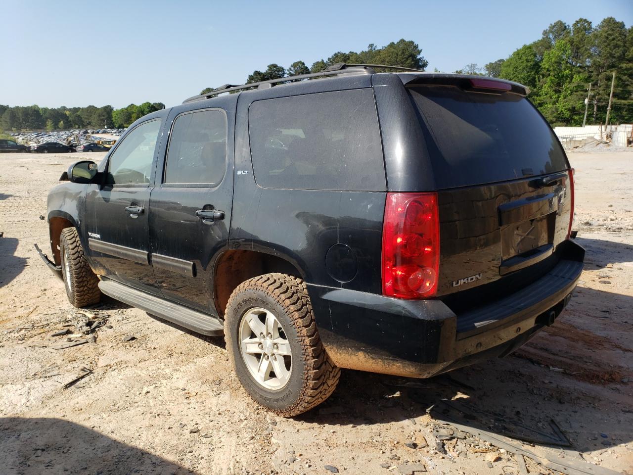Photo 3 from auction – 2014 GMC YUKON SLT with VIN 1GKS1CE08ER239822