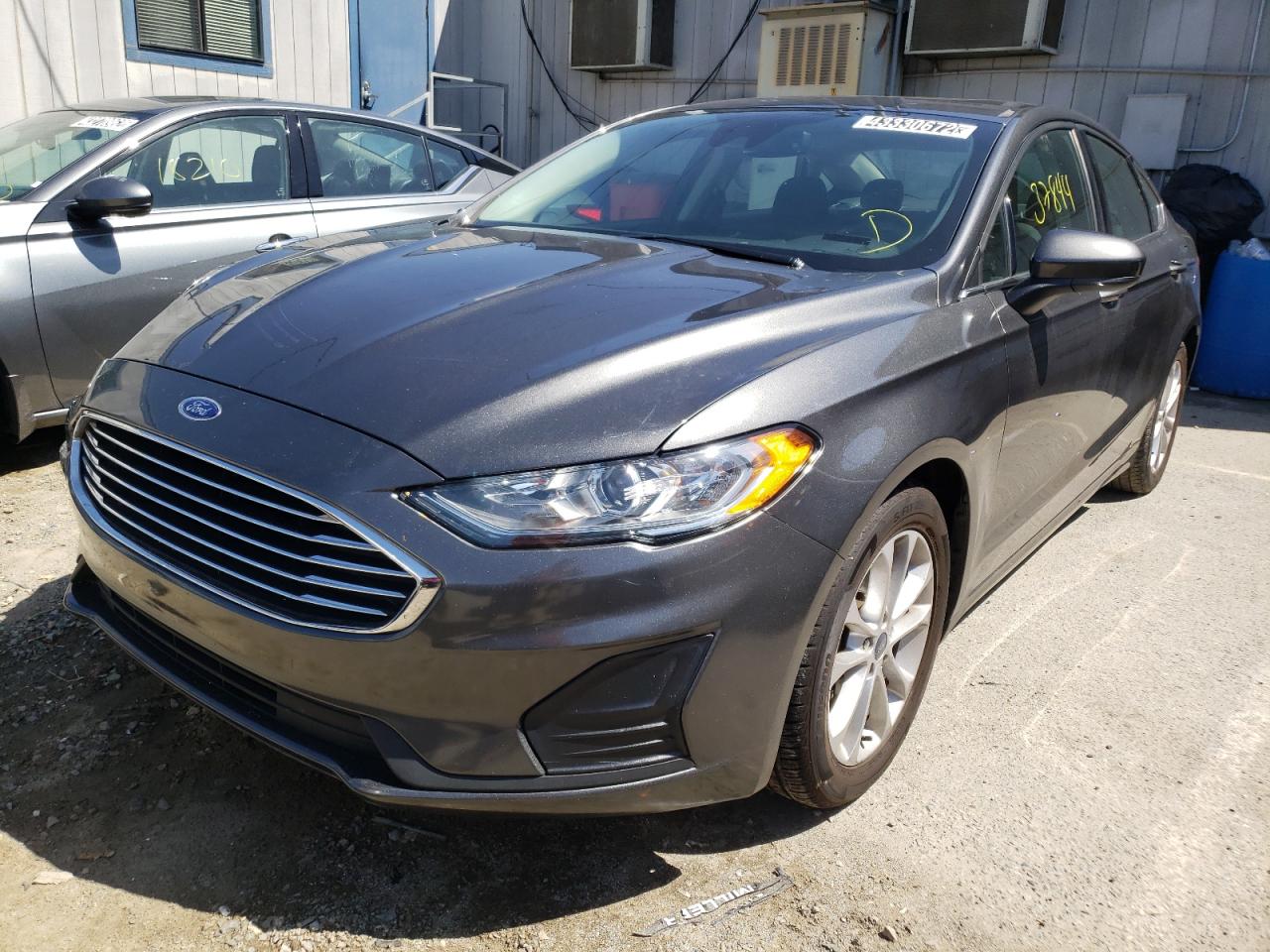 Photo 2 from auction – 2020 FORD FUSION SE with VIN 3FA6P0HDXLR150611