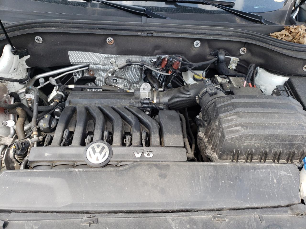 Photo 7 from auction – 2018 VOLKSWAGEN ATLAS SE with VIN 1V2LR2CA4JC583531