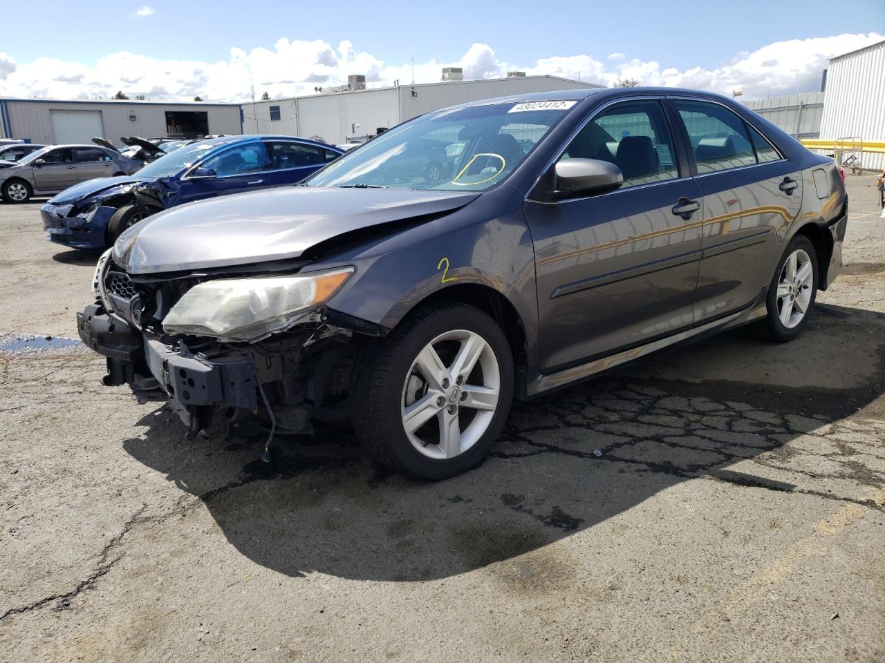Photo 2 from auction – 2014 TOYOTA CAMRY L with VIN 4T1BF1FK4EU412603