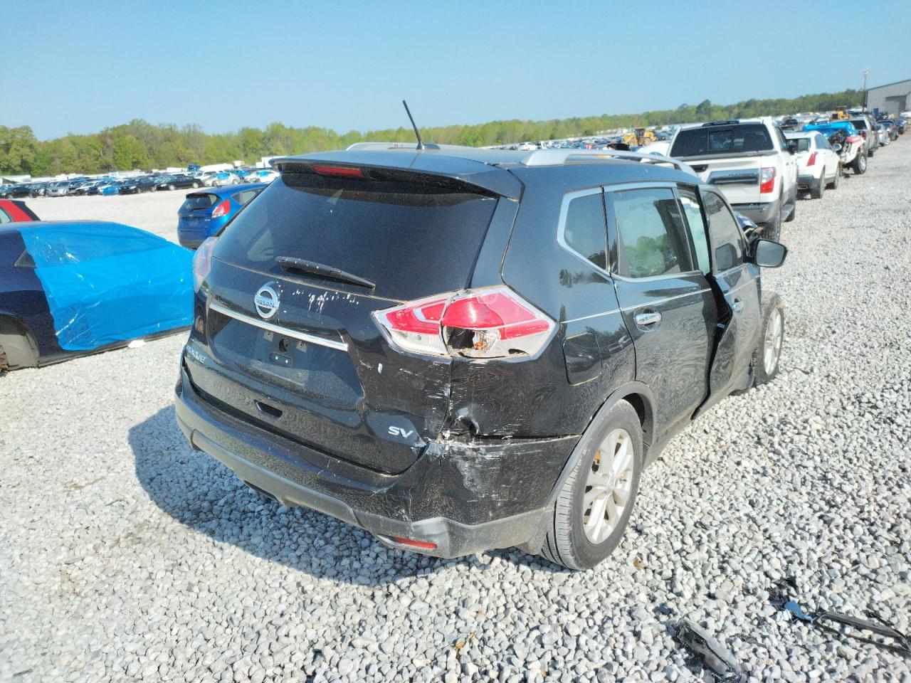 Photo 4 from auction – 2016 NISSAN ROGUE S with VIN KNMAT2MT7GP614850