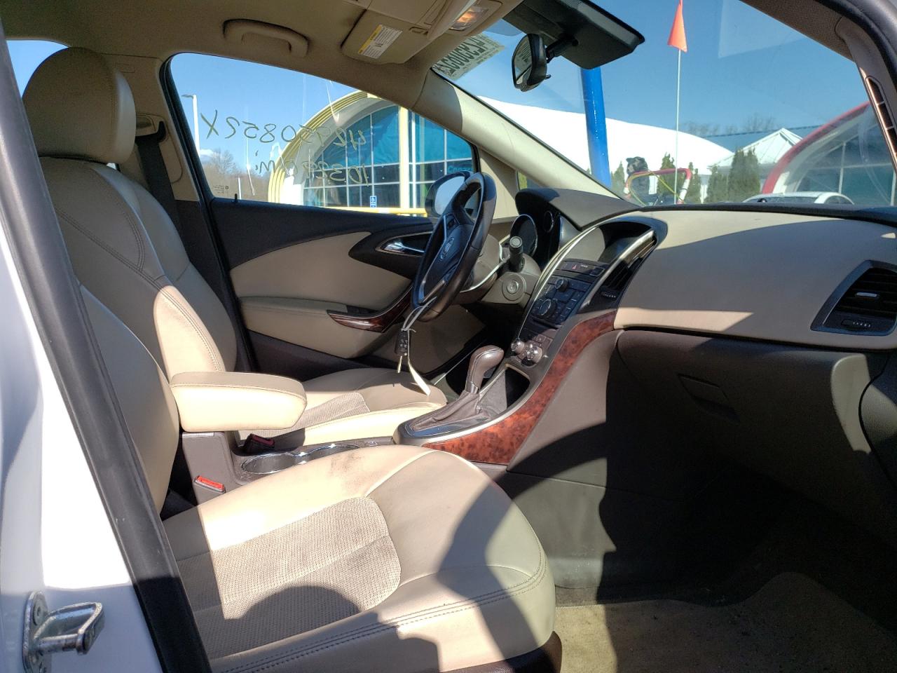 Photo 5 from auction – 2013 BUICK VERANO with VIN 1G4PP5SK4D4220919