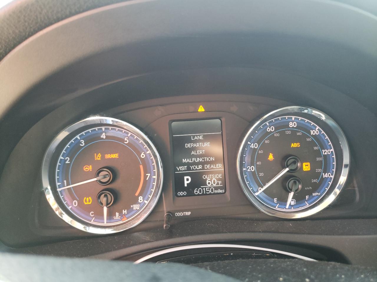 Photo 8 from auction – 2017 TOYOTA COROLLA L with VIN 5YFBURHE4HP724650