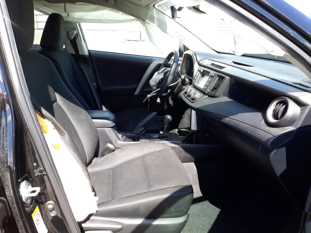 Photo 5 from auction – 2017 TOYOTA RAV4 LE with VIN 2T3ZFREV5HW368132