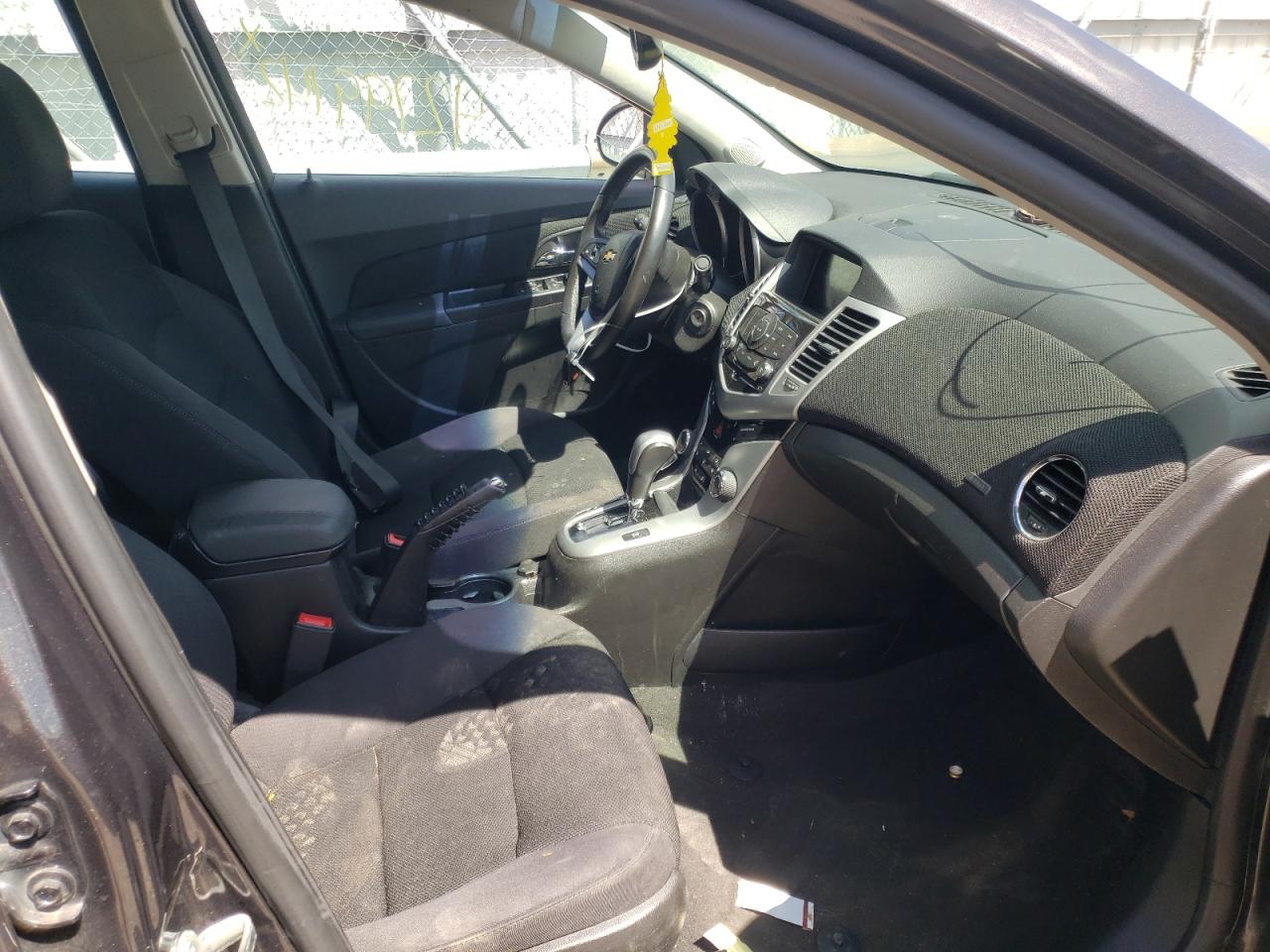 Photo 5 from auction – 2014 CHEVROLET CRUZE LT with VIN 1G1PC5SB4E7286671