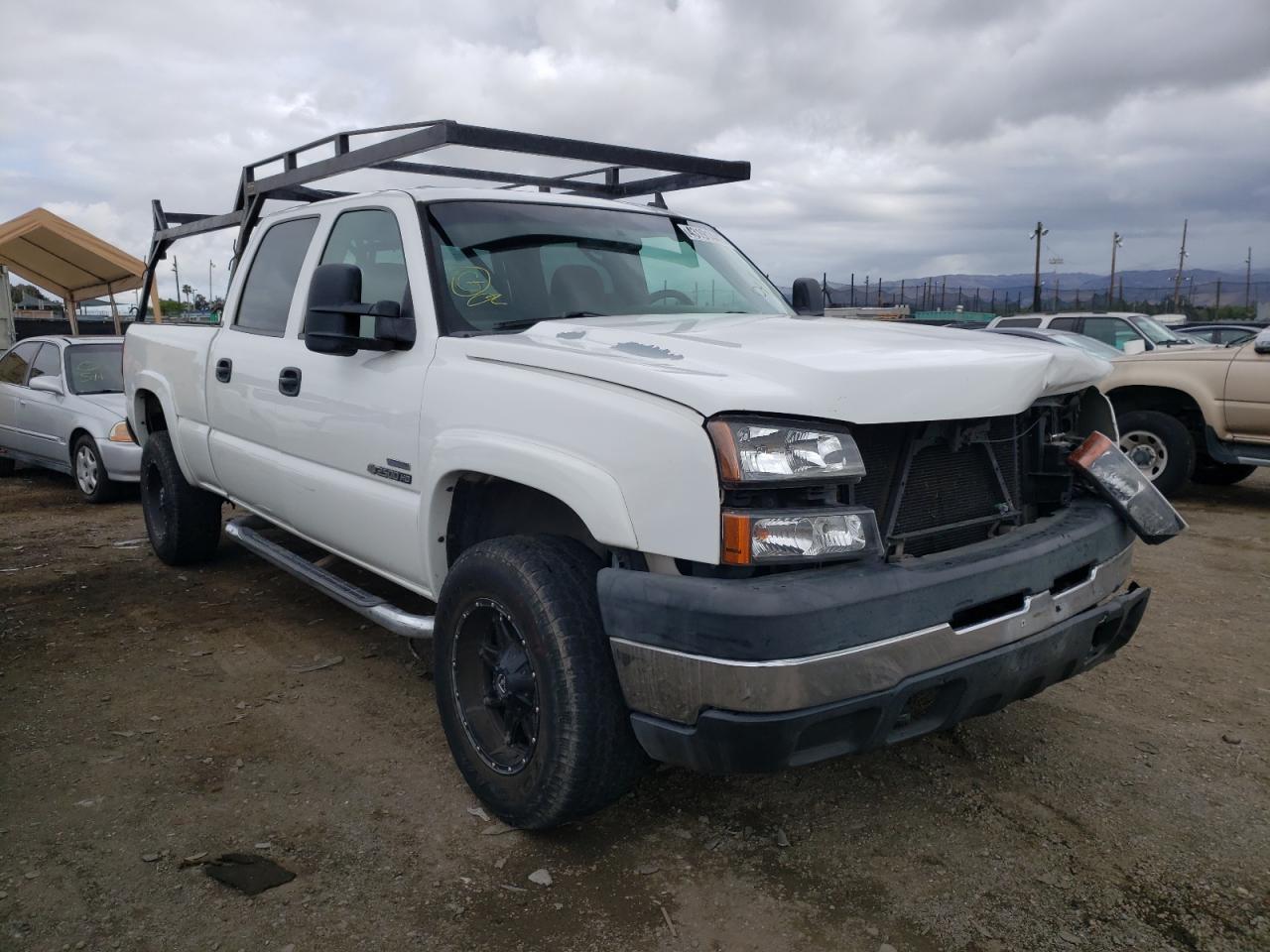 CHEVROLET SILVERADO 2007 with VIN 1GCHC23DX7F137118 - Photo from auction