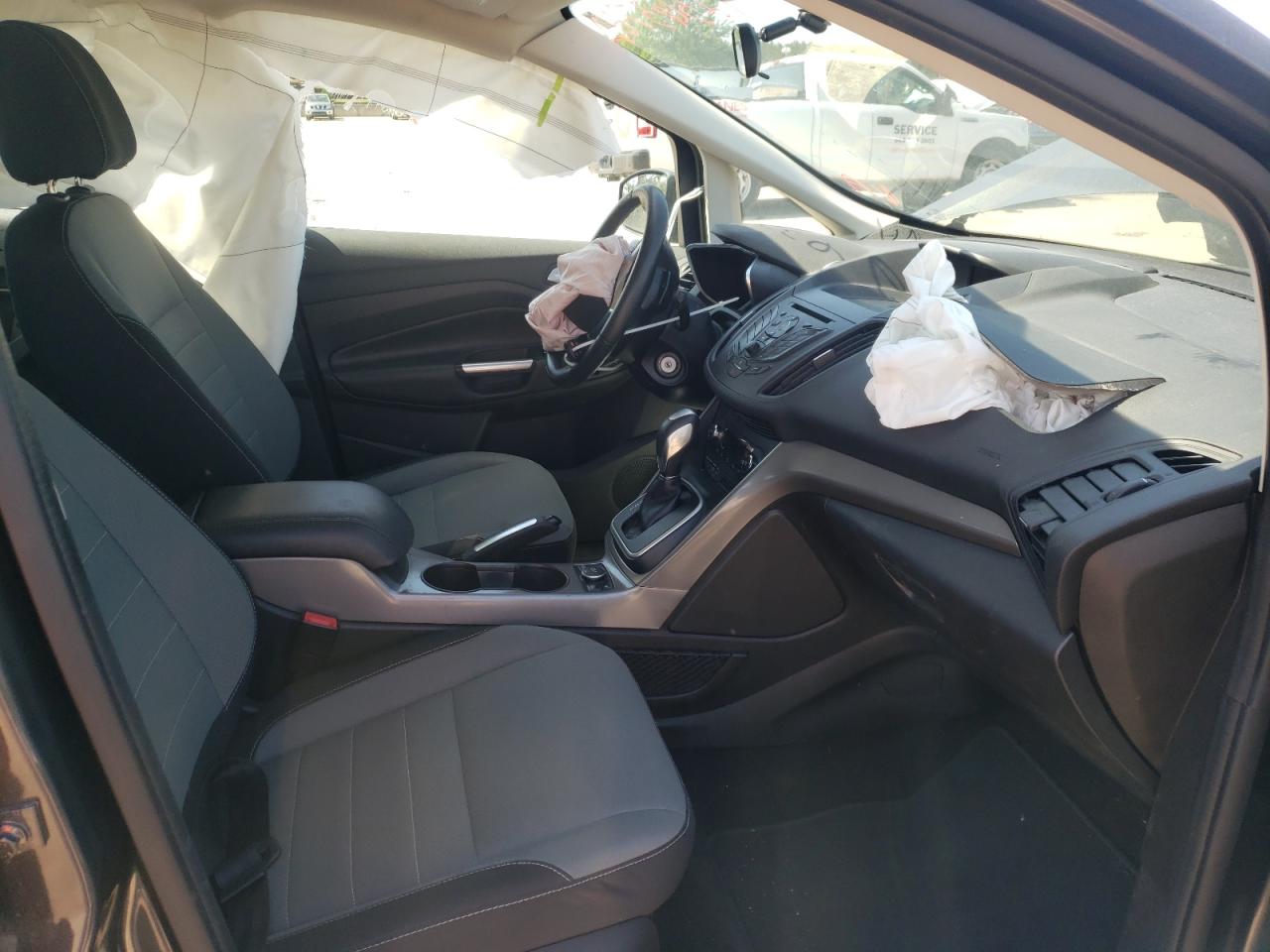 Photo 5 from auction – 2016 FORD CMAX with VIN 1FADP5AU5GL120788