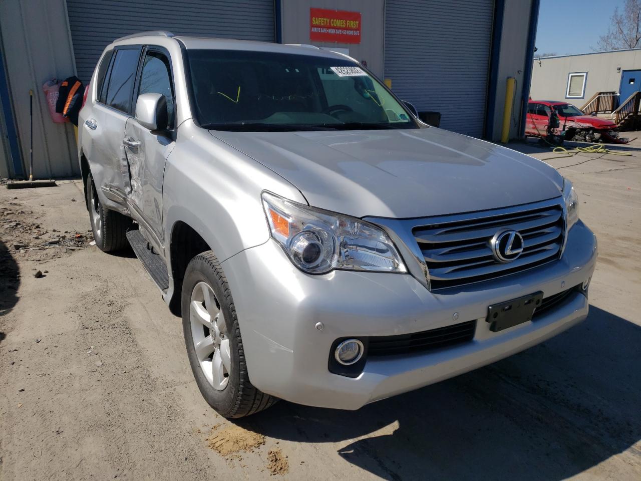 LEXUS GX 460 2012 with VIN JTJBM7FX0C5041209 - Photo from auction