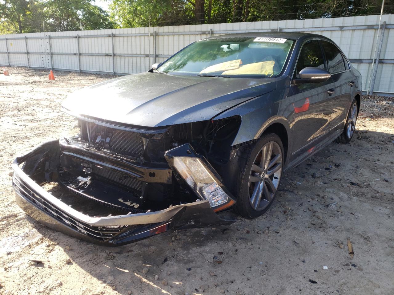 Photo 2 from auction – 2016 VOLKSWAGEN PASSAT S with VIN 1VWAS7A39GC063961