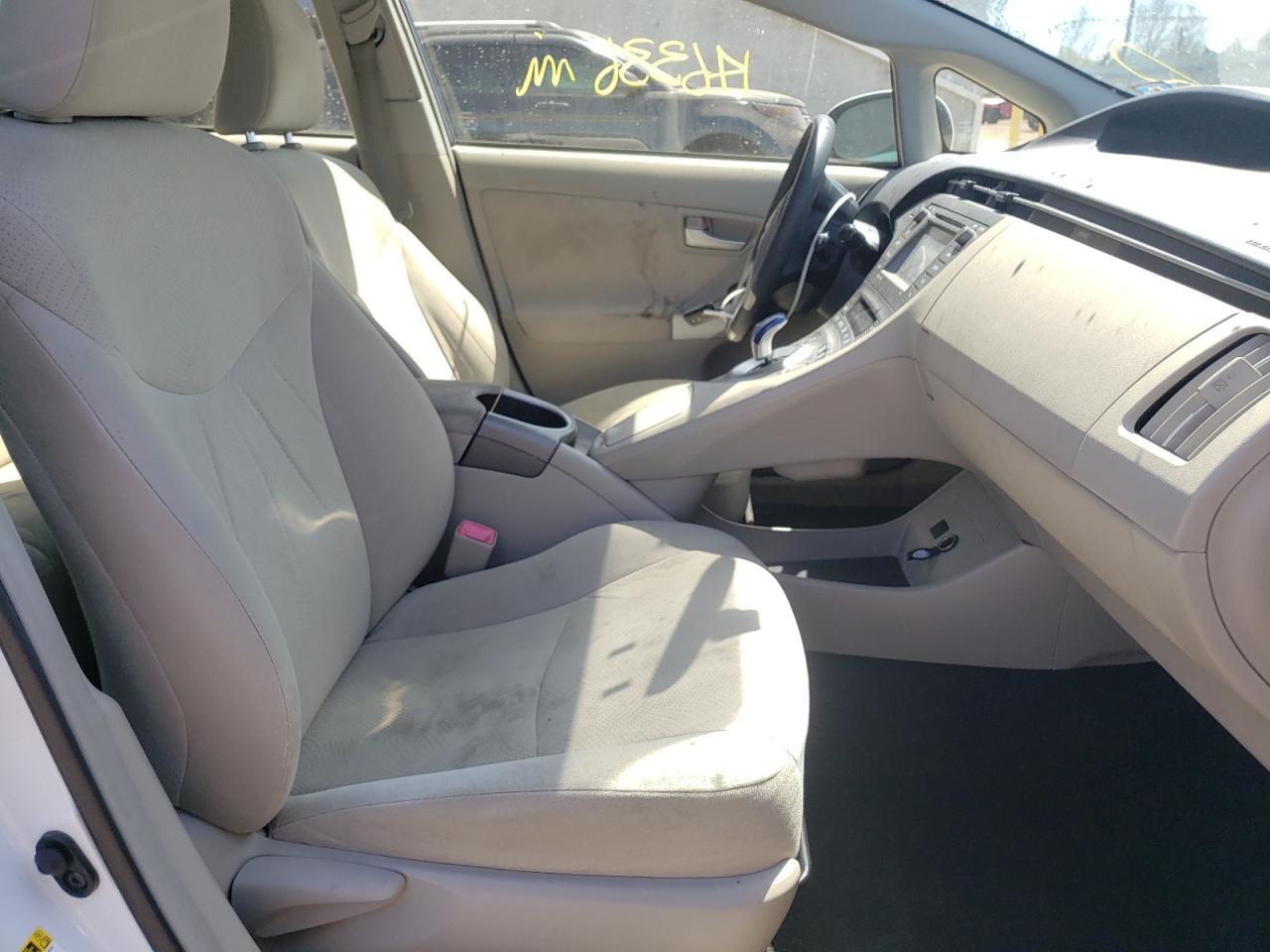 Photo 5 from auction – 2012 TOYOTA PRIUS with VIN JTDKN3DU5C5513812